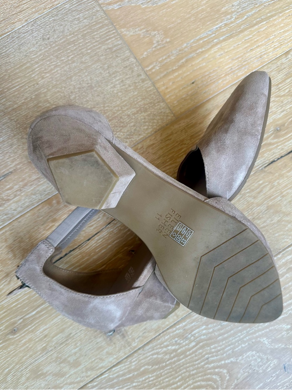 EILEEN FISHER “Just Suede” Ankle-Strap Pump in Dusty Taupe / US 11 - Picture 10 of 10